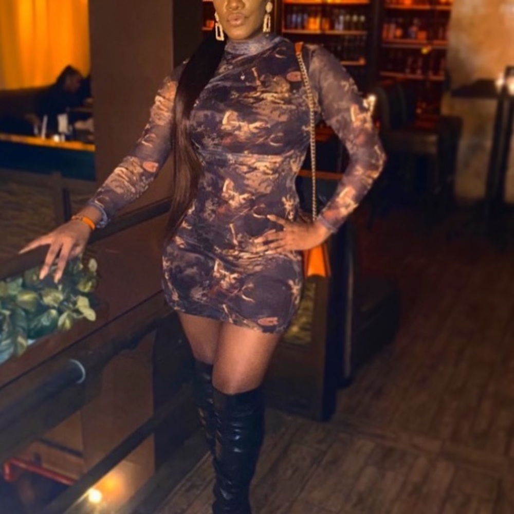 Renaissance Print Long Sleeve Mini Dress